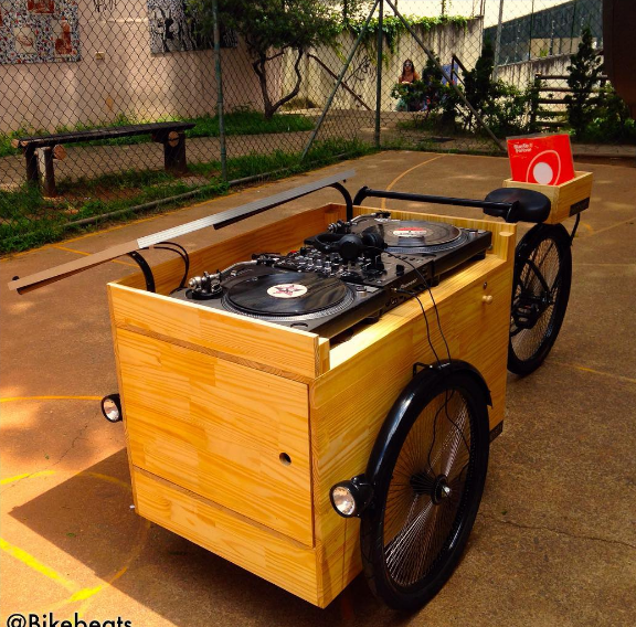 File:Dj karka.png