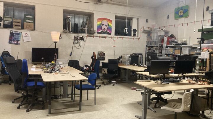 hackerspace base 48